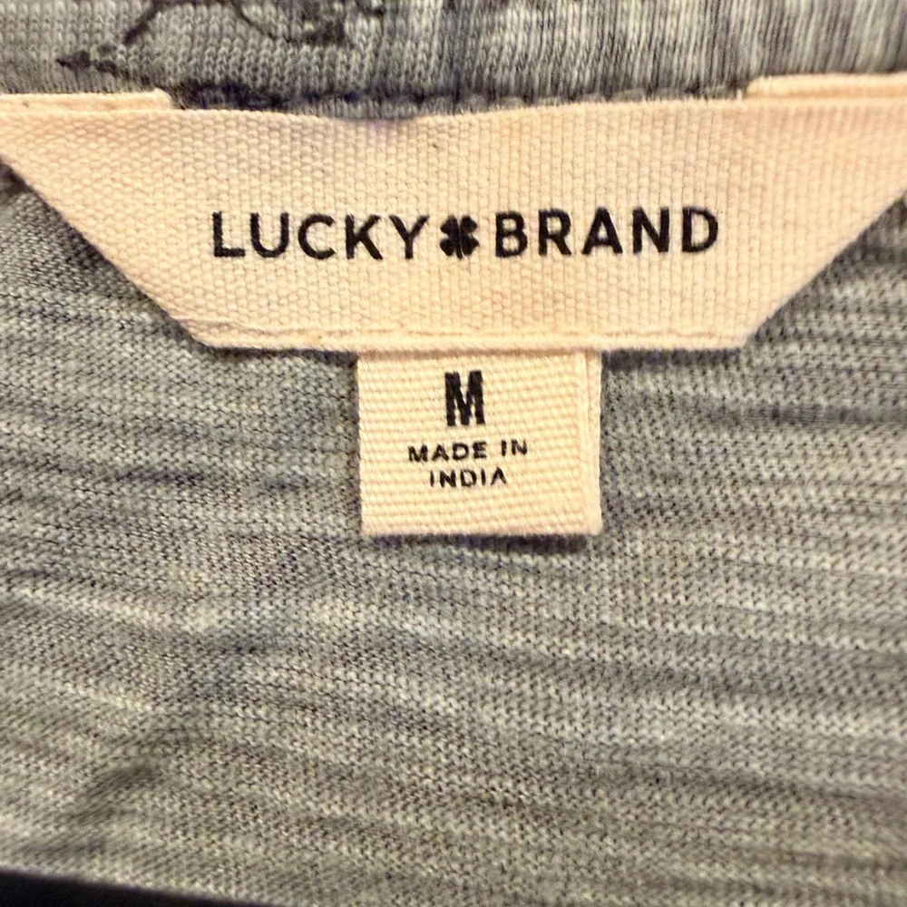 Lucky Brand Gray Floral V-Neck Tee - Picture 3 of 4